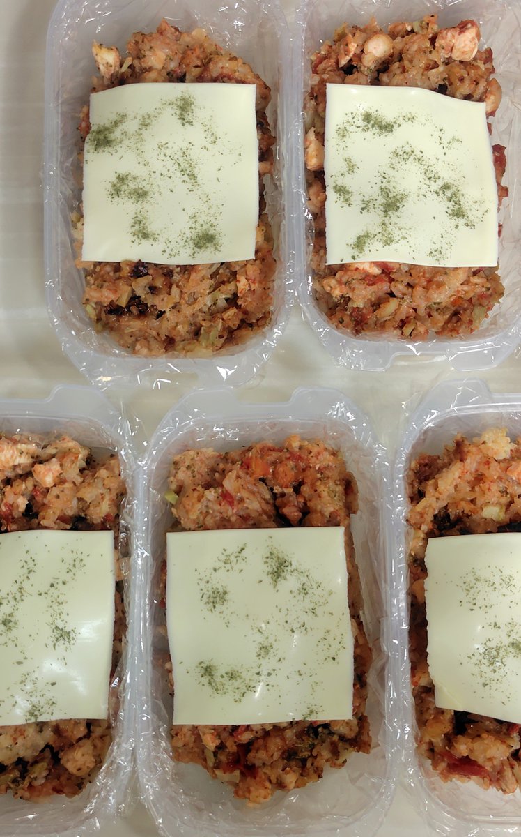 neon0323's tweet photo. だれウマさんの【激やせ脂肪燃焼リゾット冷凍弁当】また作った〜！この間は写真撮り忘れた（笑）ミラノ風ドリアより簡単ですぐ出来るけど、味はあまり変わらないから手間を考えたらこっちがリピ増えてきました。美味しいし楽とか最高すぎる〜！休み明け頑張ろ…！ https://t.co/UJK3ZWEPkw