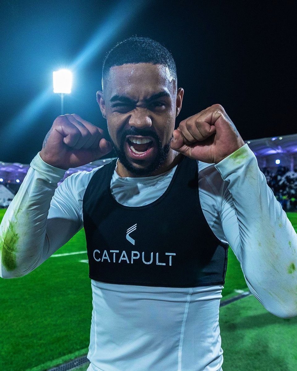 RX7tr's tweet photo. انباء :

مالكوم قد يلعب مع المنتخب الاماراتي 🤯.

غير مؤكد . https://t.co/L0HzZJARcb