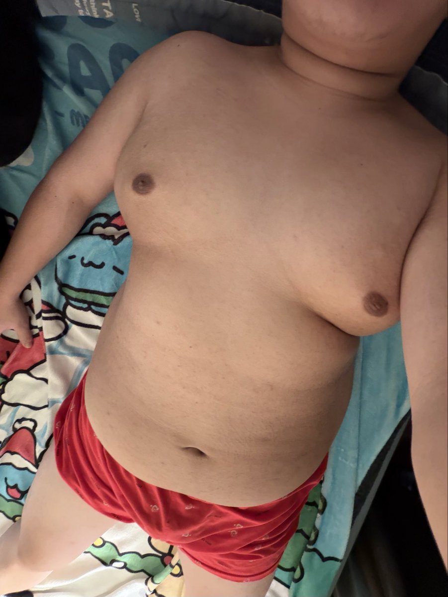 Yian920505's tweet photo. 什麼時候可以找到男朋友 
想找個體育生那種身材的🫣
#猴熊 #喜熊 #喜猴 #喜豬 https://t.co/jSf0twDMA6