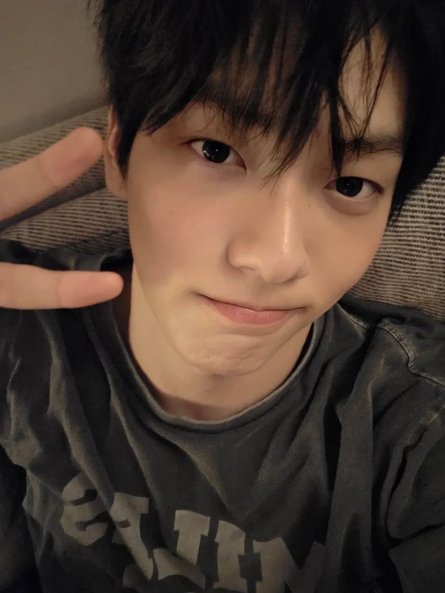 Davinci__ci's tweet photo. :p

#MOASD #MoaSelcaDay #MSD #TXT #SOOBIN #TOMORROW_X_TOGETHER https://t.co/ojRIX9K4ST