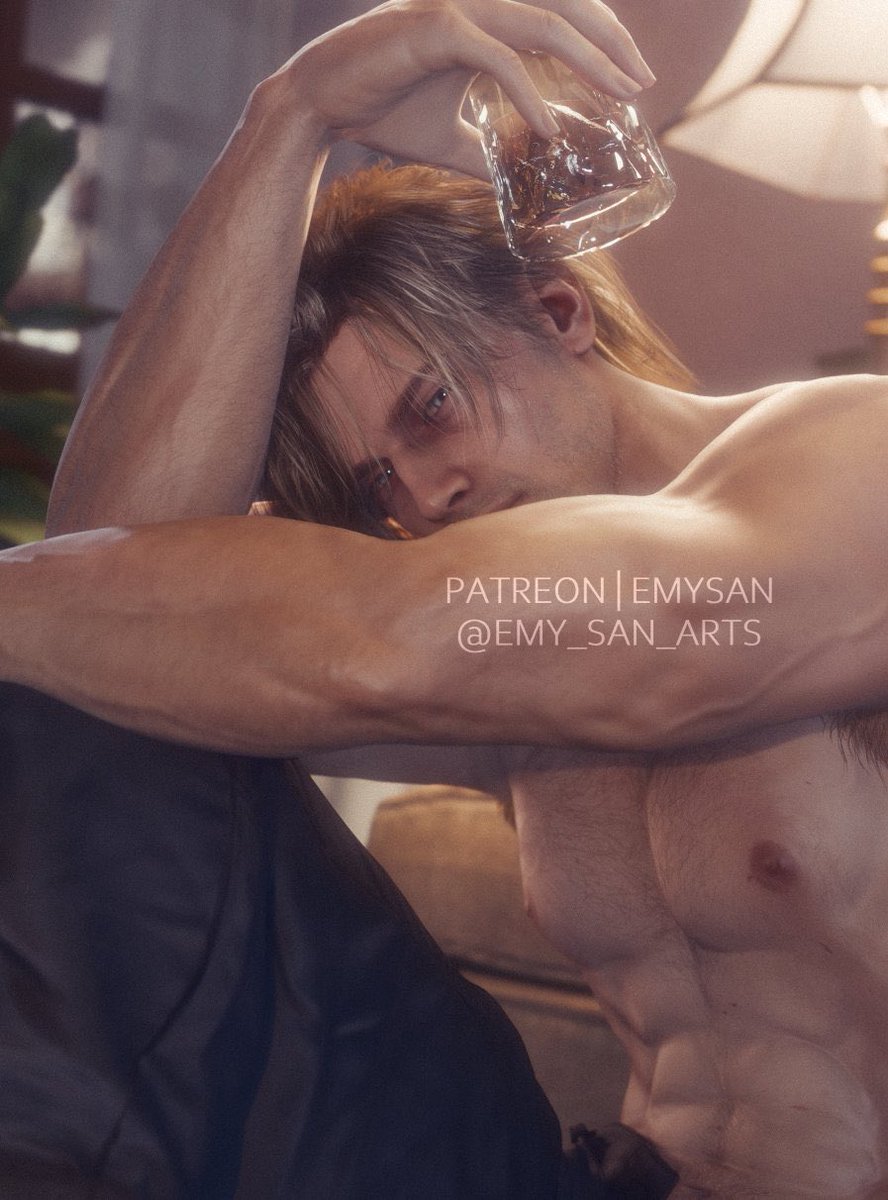 athy_snow's tweet photo. #malecrushmonday LEON KENNEDY!!! Look I can’t help it he looks even better aged, aged like fine wine 🤤 https://t.co/VdZ7kdPTsw