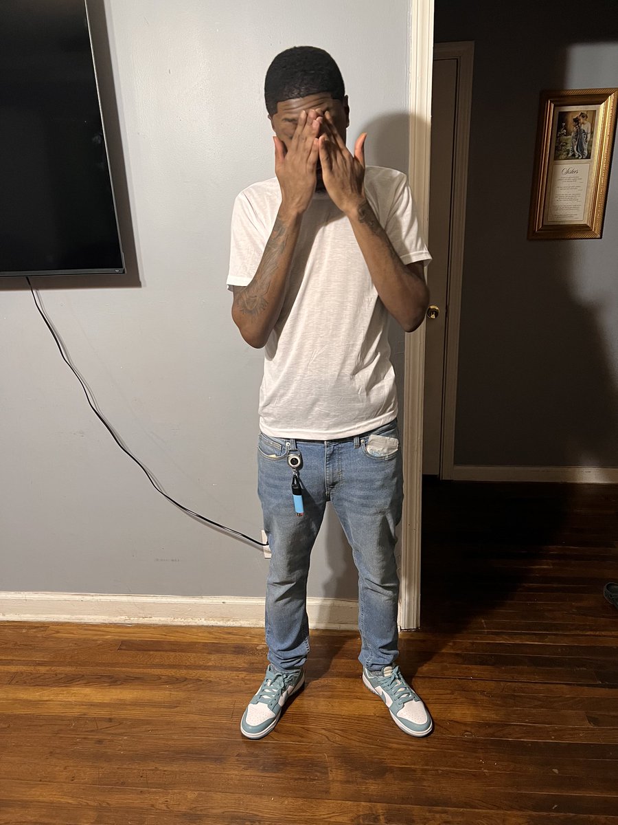 YoungNStepping1's tweet photo. Studio day https://t.co/6HefPlhZMU