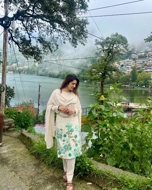 Elena127699's tweet photo. @lovegillfanpage Punjabi soul, fearless mind and a heart full of masti. #LoveGill brings a vibe that’s uniquely hers.

#LoveKeLovelies #LoveGillEra https://t.co/RAQTpdTGDl