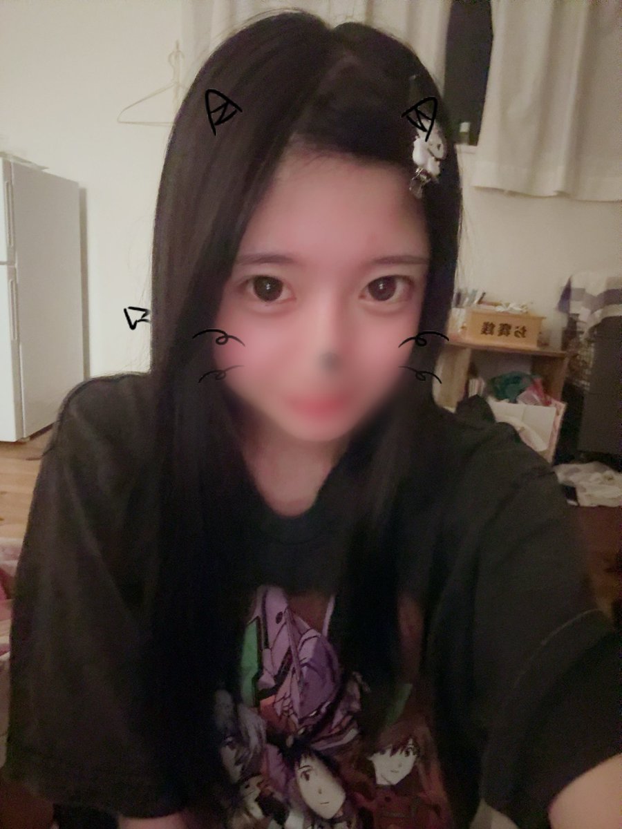 _7noq tweet picture