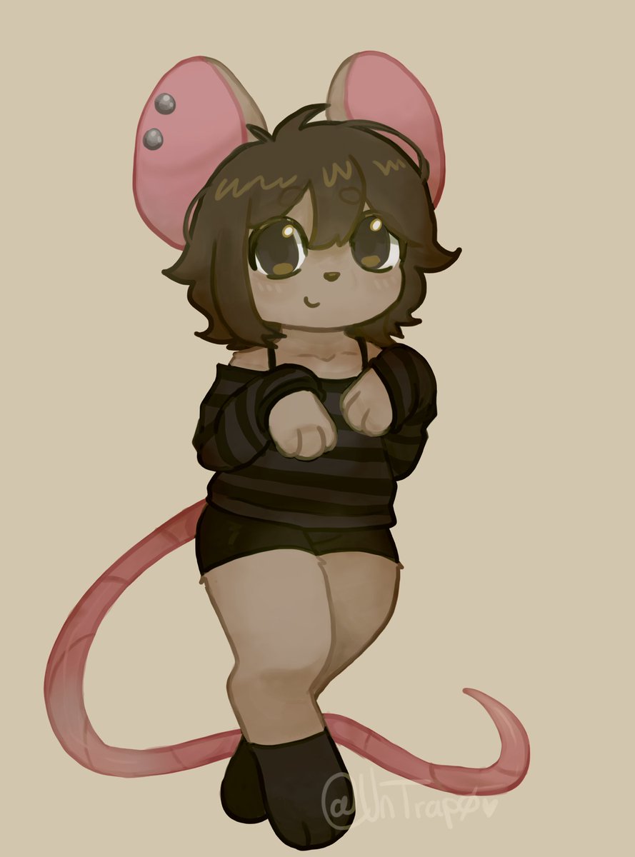 riskeeev2's tweet photo. isn't he just the cutest mouse https://t.co/qEeU6VE49B