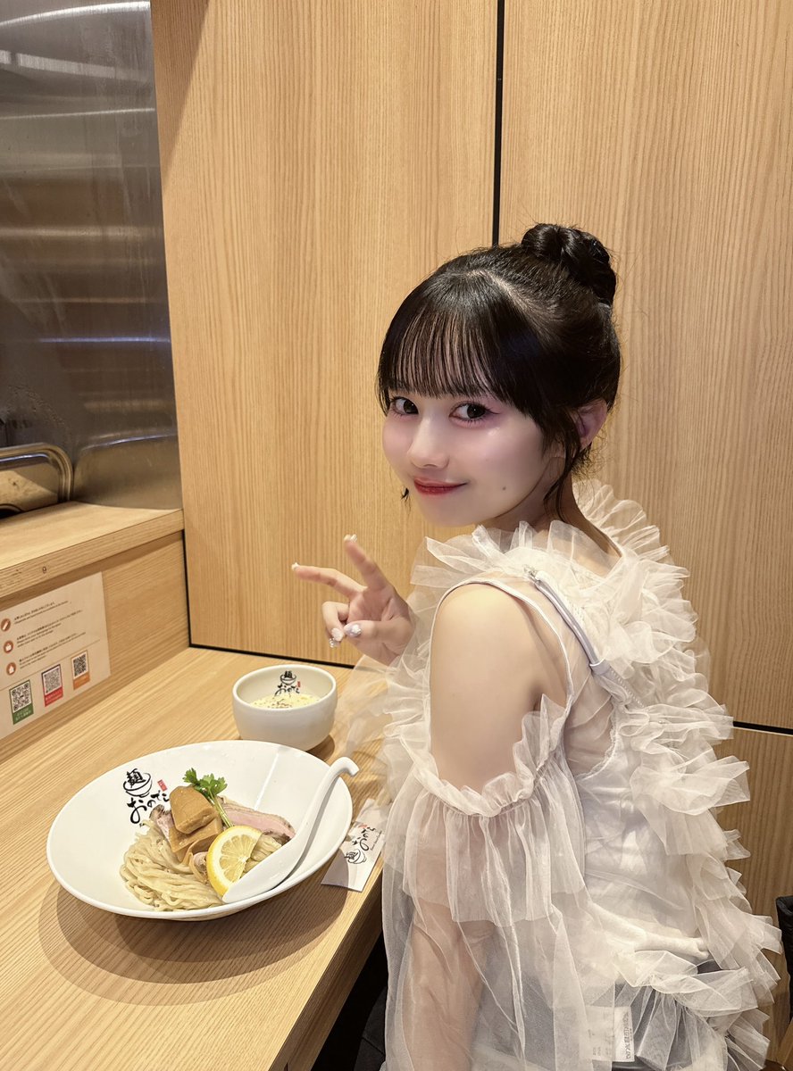NER_saeko0701's tweet photo. ラーメン屋さん行かなそうって言われるけど
だ〜〜いすき🍜 https://t.co/TKprB2YoNi
