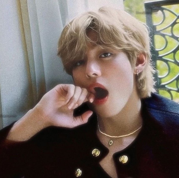 ihrtbunv's tweet photo. we need to have a serious conversation about him https://t.co/hjNtHJoFTO