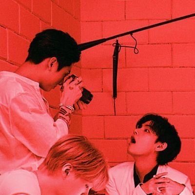ihrtbunv's tweet photo. we need to have a serious conversation about him https://t.co/hjNtHJoFTO