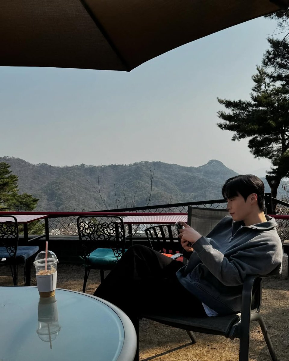 namjun0609uin6's tweet photo. https://t.co/8vSgWb5tk1