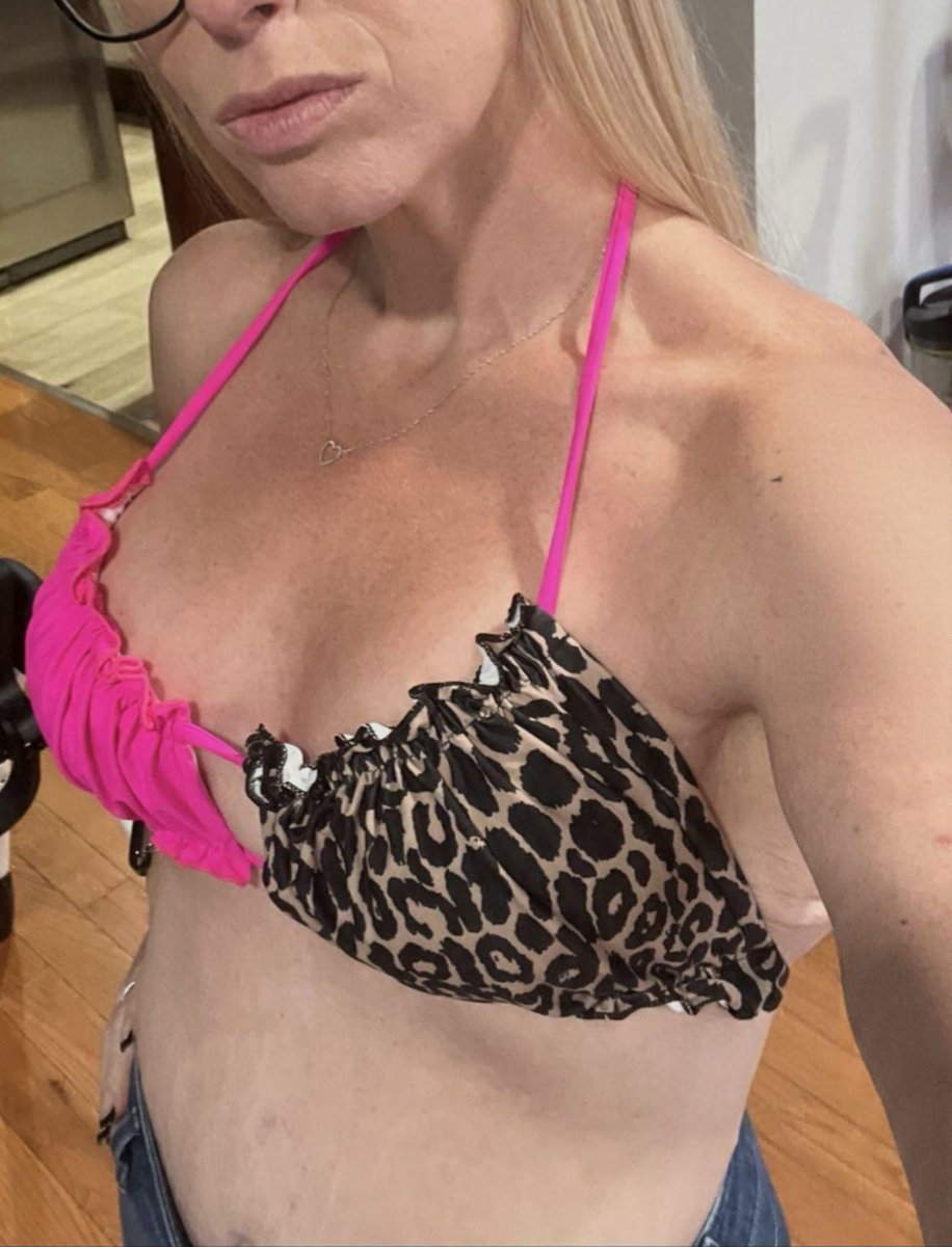 MomBeforeDark's tweet photo. I  think I like this top better . https://t.co/D3J26mTCzH
