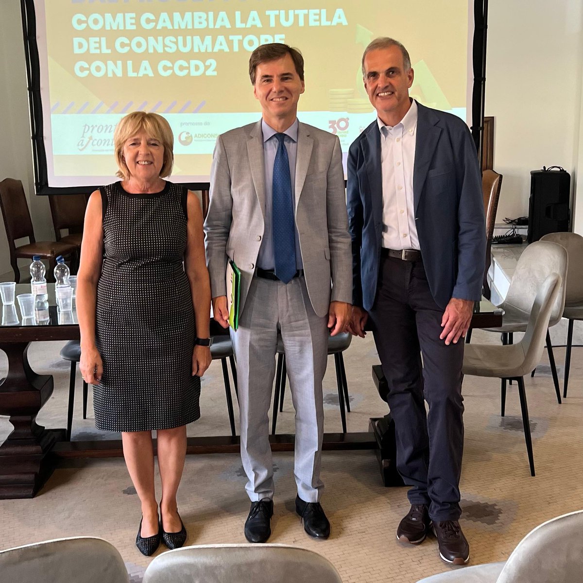 adiconsum's tweet photo. La pagina “Le Persone” di Adiconsum Nazionale è stata aggiornata con le deleghe dell’Ufficio di Presidenza e del Presidente Nazionale.

Le tre persone con delega sono: 
Prof. Giovanni De Cristofaro, Presidente Nazionale
Ewa Blasik, Ufficio di Presidenza
Paolo Acciai, Ufficio di Presidenza

Nasce la nuova struttura organizzativa Adiconsum.

Prof. Giovanni De Cristofaro – Presidente Nazionale
- Rapporti istituzionali e internazionali.

Paolo Acciai – (Vice Presidente) Ufficio di Presidenza
- Rapporti con le associazioni regionali e provinciali, Sviluppo associativo ed organizzativo.

Ewa Blasik – Ufficio di Presidenza
- Terzo Settore, Gestione del personale, Conciliazioni.

Assegnate anche le deleghe specifiche, visitabili qui👇
https://t.co/QhlhnRLKEM