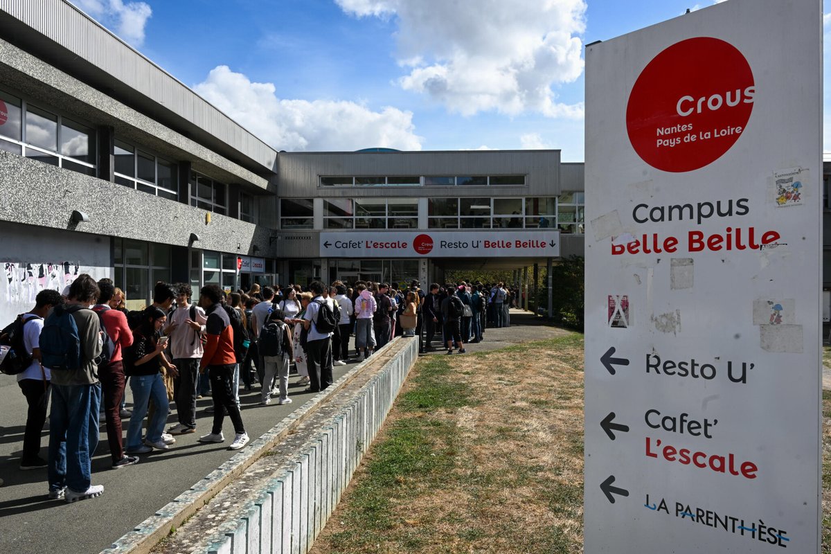 le_Parisien's tweet photo. « L’attente est trop longue » : à la fac, les repas à 1 euro victimes de leur succès
➡️ https://t.co/FhyFuUcdUN https://t.co/qqCasvSRuJ
