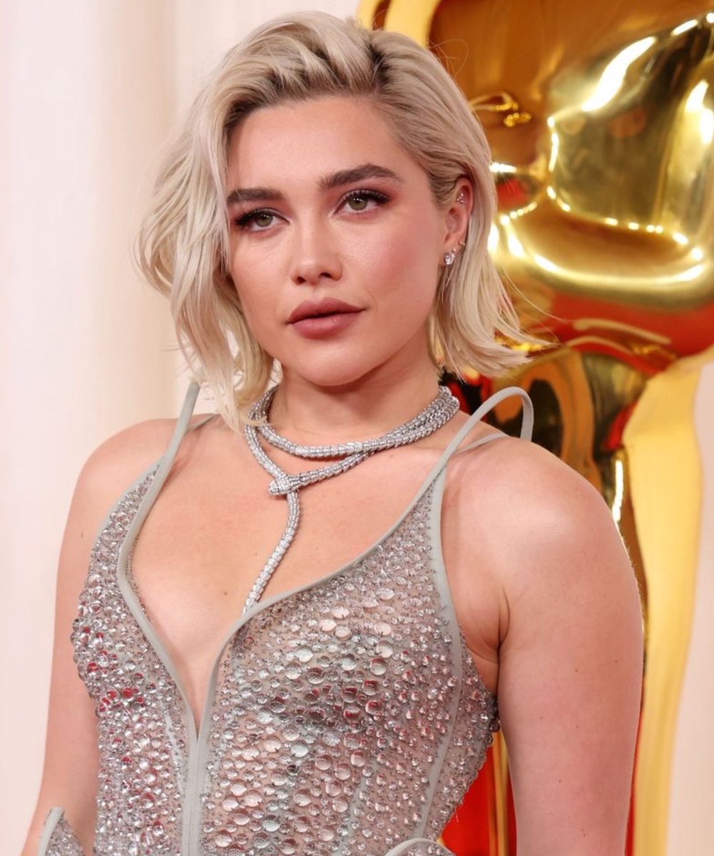BuzzCrave_'s tweet photo. Hannah Dodd is 1 of 4 actresses being considered to play Rhaenys Targaryen in the upcoming ‘GAME OF THRONES: AEGON’S CONQUEST’ film.

Florence Pugh is also highly regarded by Warner Bros, though her potential Targaryan role remains unclear. https://t.co/7zPZVaDwnM