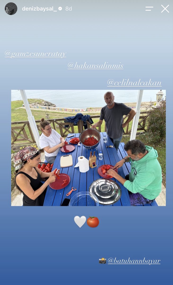 dabezreen's tweet photo. İtalya’da her yaz ailecek sos yapanlar kalkın büyüğünüz geldi ❤️🇹🇷 @DenizBaysaldb https://t.co/qu0boywmtP