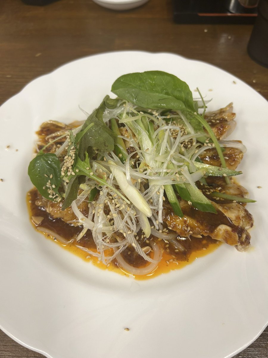 z9j2m1's tweet photo. 晩御飯は麻婆丼とよだれ鶏で🍺
辛くしてもらったけど、平気でした😋
美味しかったな😆 https://t.co/0CjuTwnxhU