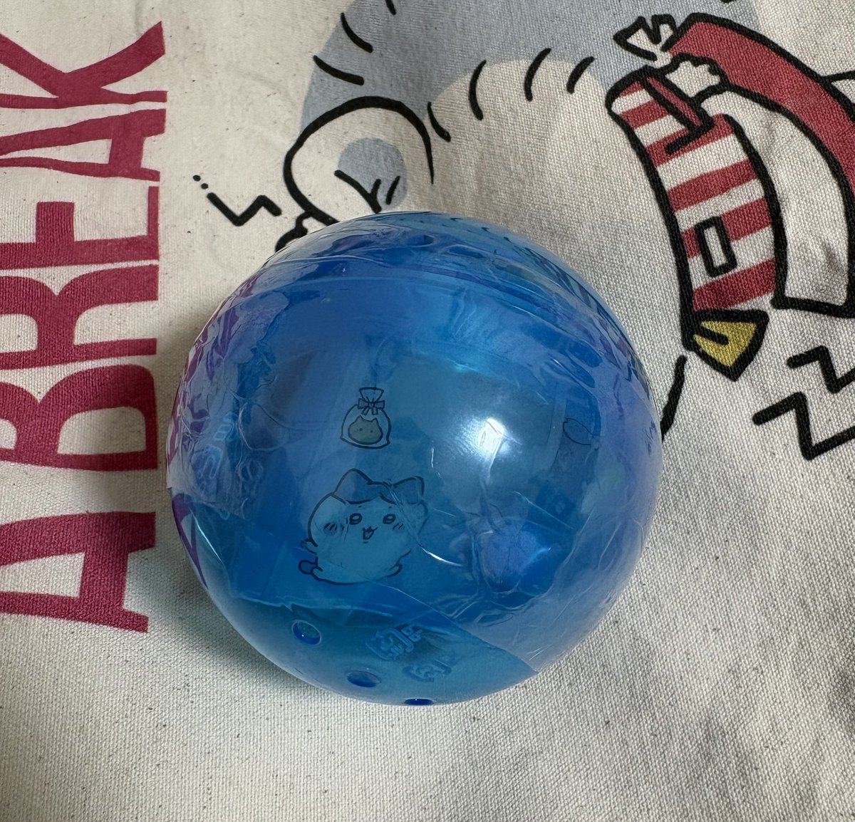 hrm0700's tweet photo. ちいかわ ミニコレクトブックキーホルダー
交換していただける方探してます😌
求：ちいかわ
譲：ハチワレ
郵送希望です、よろしくお願いします(  . .)" https://t.co/VxrmE1BaJw