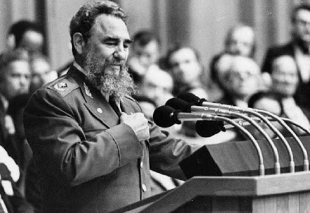 PartidoPCC's tweet photo. ¿Saben ustedes lo que le da seguridad a la Revolución? El Partido. ¿Saben ustedes lo que le da perennidad a la Revolución? El Partido. ¿Saben ustedes lo que le da futuro a la Revolución, lo que le da vida a la Revolución, lo que le da porvenir a la Revolución? El Partido. Sin el partido no podría existir la Revolución

#100AñosConFidel
#CubaEstáFirme