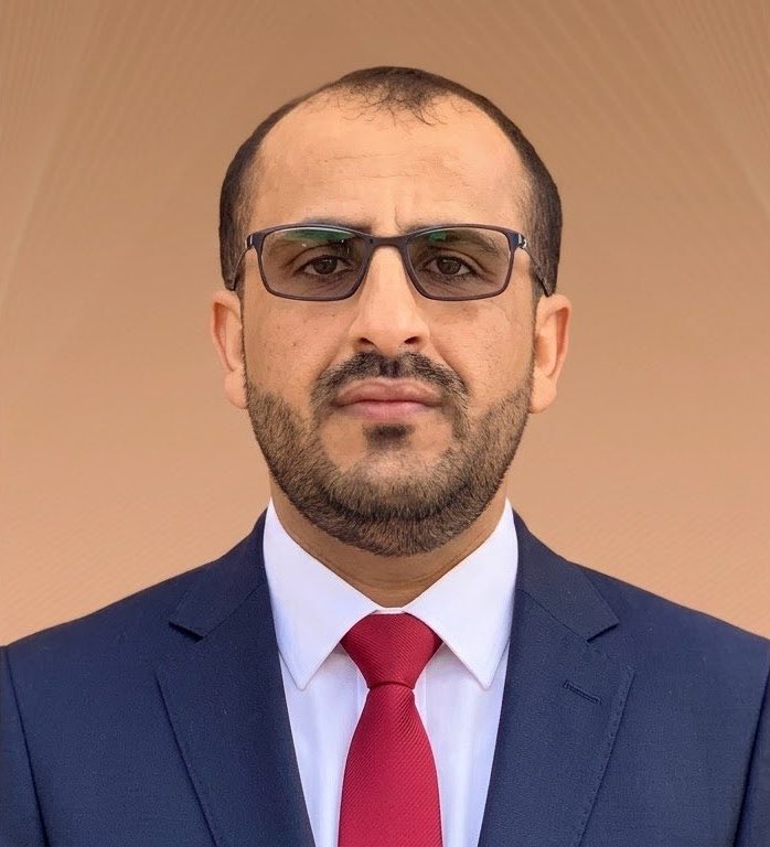 sameer_alnamri's tweet photo. وسائل إعلام أنصار الله الحوثيين:

رئيس الوفد التفاوضي محمد عبدالسلام التقى في العاصمة العمانية مسقط مبعوث الأمم المتحدة إلى اليمن هانس غروندبرغ.

رئيس الوفد وضّح للمبعوث الأممي بأن السعودية رفضت إنهاء الحصار على المطارات والموانئ اليمنية، وإزالة القيود الاقتصادية والإنسانية وصرف المرتبات.

رئيس الوفد التفاوضي وضّح أن تلك الحقوق هي مطالب الشعب اليمني اليوم أمام الأمم المتحدة وأمام كل من يريد أن يعرف خلفية التصعيد الحالي.