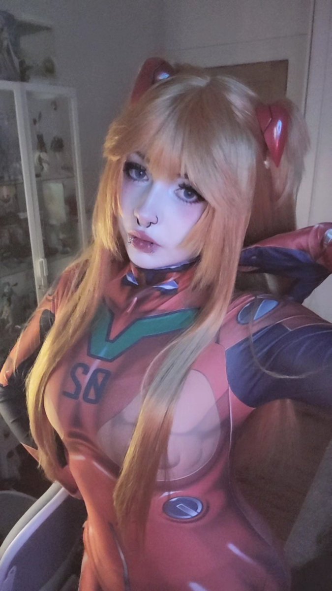 lcxybee's tweet photo. final #asuka post for now i swear ^-^ #cosplay #evangelion https://t.co/xCEOM2jggT