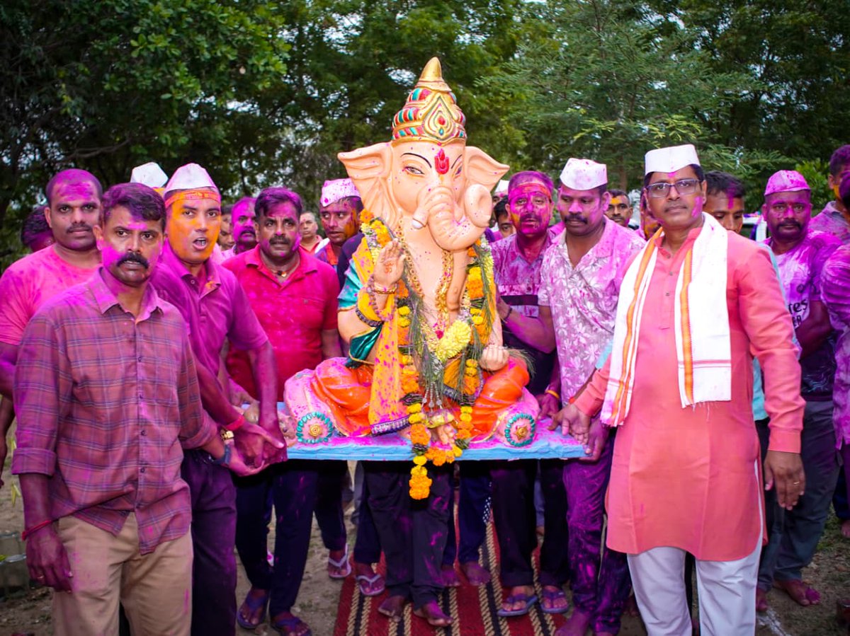 217Bn's tweet photo. 217 Bn.CRPF Konta  celebrate Ganesh Visarjan on 20 Sept 2026 in the presence of Shri Rajesh pandey,DIG(Range Konta) and Shri Vijay Shankar,COMDT.(217Bn).Bhandara with Prasad are served to officers &amp; jawans of Bn the occasion reflected devotion,camaraderie. https://t.co/OMh1r9E6cD