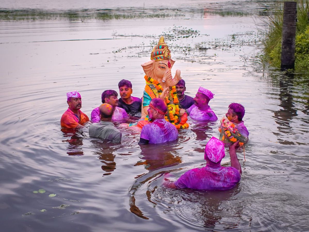 217Bn's tweet photo. 217 Bn.CRPF Konta  celebrate Ganesh Visarjan on 20 Sept 2026 in the presence of Shri Rajesh pandey,DIG(Range Konta) and Shri Vijay Shankar,COMDT.(217Bn).Bhandara with Prasad are served to officers &amp; jawans of Bn the occasion reflected devotion,camaraderie. https://t.co/OMh1r9E6cD