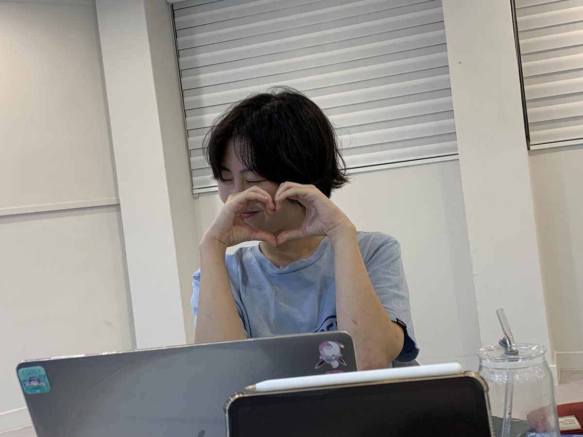 NewKin_official's tweet photo. [🐝Prin] I LOVE YOU, KINZ!!!!!😘💋🥰 https://t.co/C1JD1XsP1I