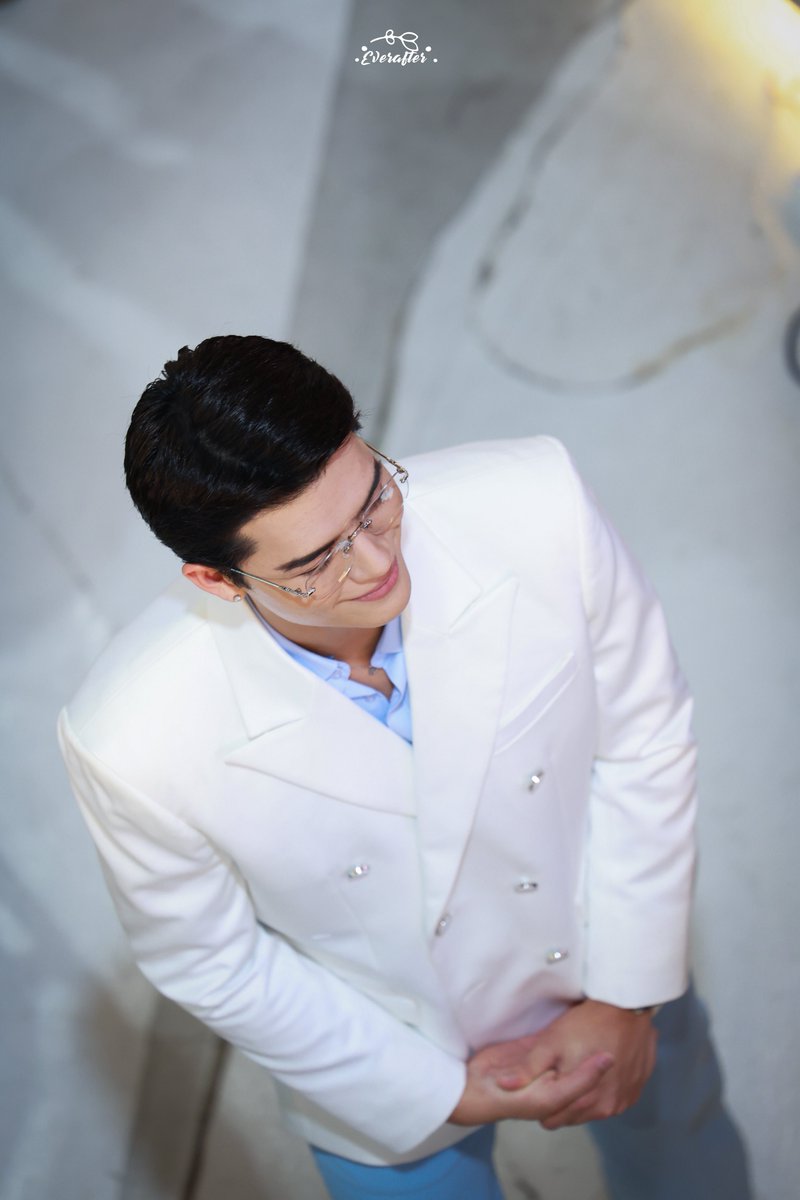 Everafter_jg's tweet photo. ถ่ายจากมุมบนหัวยังหล่อมากอะ 😍😳🫠 ยอมแล้วพ่อ เบ้าหน้าพระเจ้าจอสที่แท้ 🤧

JOSSGAWIN MY DESTINY

#destinyclinicxJossGawin
#JossWayar https://t.co/oJsDkUXhEb