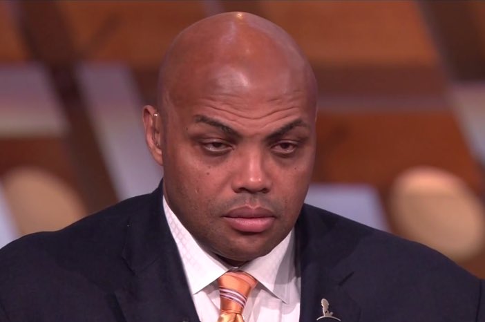 FanDuelSports's tweet photo. Me at work on a Monday after watching football all weekend: https://t.co/C3u0Dz4dFi