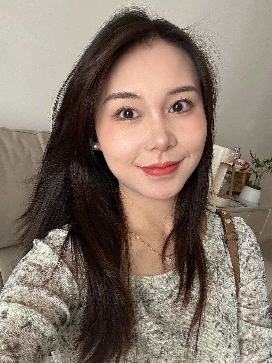 lastnervebitch's tweet photo. 单身姐妹们，你们都是怎么解决生理需求的？自己来，还是会找一个合适的人？纯好奇，想听听大家的真实想法。😉 https://t.co/uVjKjJe6c9