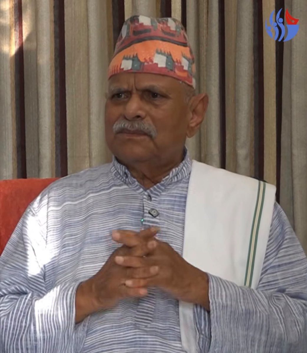 omnamosivaye's tweet photo. यिनै हुन राजा,धर्म,स्वभिमान फालेर देशमा अराजकता भित्र्याउन ल्याप्चे ठोक्ने कांग्रेशका राष्ट्रपती!
जसको पिडा आज देश अनी देशवासीले भोगीरहेका छन!
गणतन्त्र आएपछी पशीना होईन,देशमा केवल रगत बग्यो 
कसरी बन्नु त देश??? https://t.co/78vRclVV0s