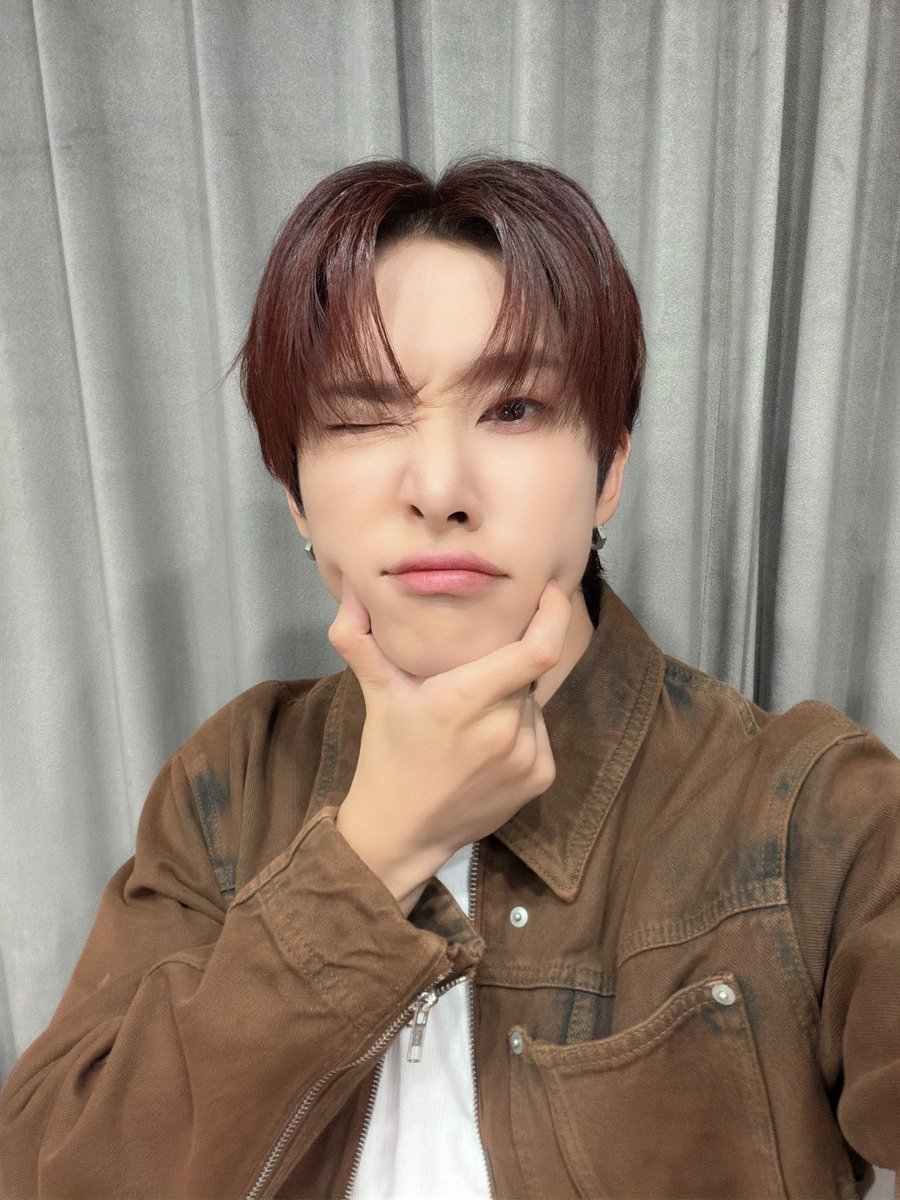 TRENDZ_OFFCL's tweet photo. [#리온] 좋은 꿈 꾸세용

#FROM_TRENDZ #TO_FRIENDZ #TRENDZ #트렌드지 https://t.co/izXzdf2t56