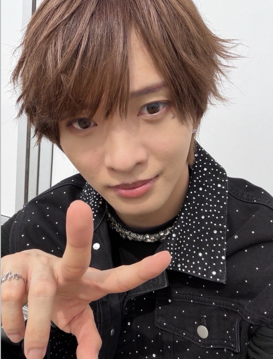aracham9's tweet photo. このあらたくん好きすぎてずーーっとみてる🤤💕やっぱり黒衣装ダイスキ♪ https://t.co/aiGGSpJTbc