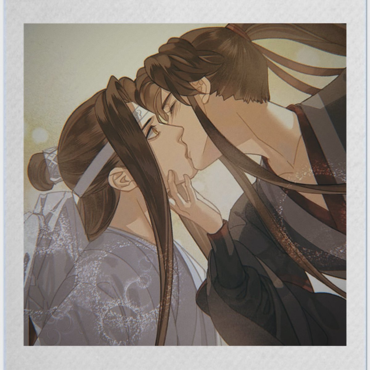 Elizabethswwann's tweet photo. Wangxian kissing is my favourite form of visual art actually 🦢🫶 https://t.co/uYm33xrowC
