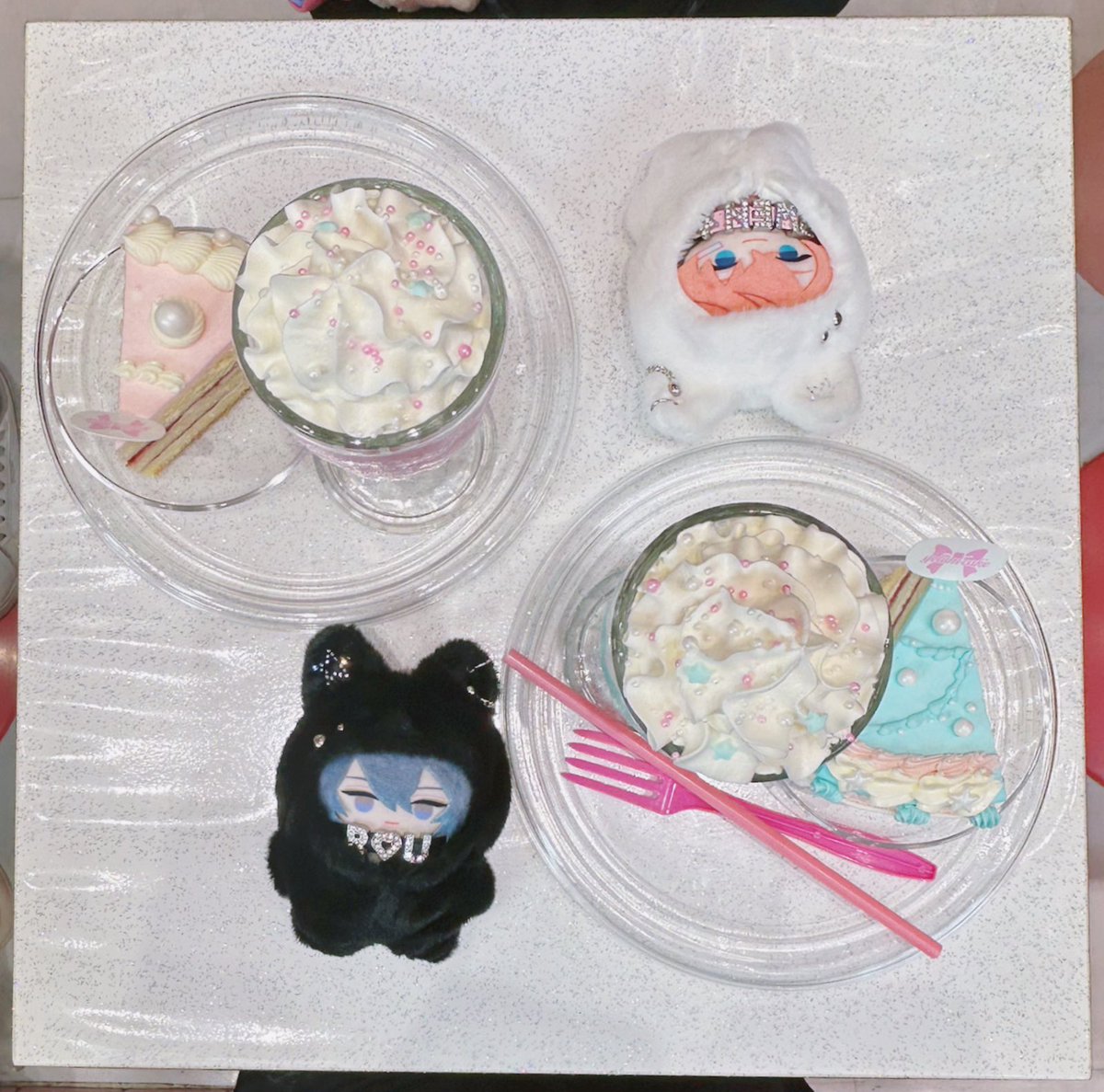 UwU1y's tweet photo. ウェンくん推しの友達と行ってきたカフェ🫶
MEMECOFFEEは急遽行ったからメニュー名抜刀くらいしか思いつかなかった ;  ; 
次行く時は前もって決めて行きたい🙂‍↕️
#放ロウ者 https://t.co/4hcB5jNW6d