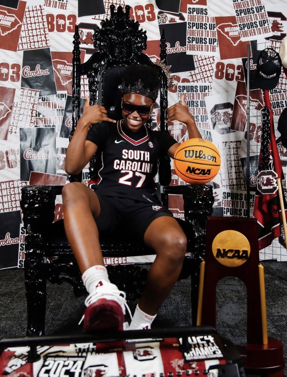 dredarealest_1x's tweet photo. Let 5⭐️ Jazelle”GG”Banks know that South Carolina is home 🏠 🤙🏽 #PRO #scwbb #WeDifferentHere803 

//IG:@jezelle_gg https://t.co/dyZIxpuxrn