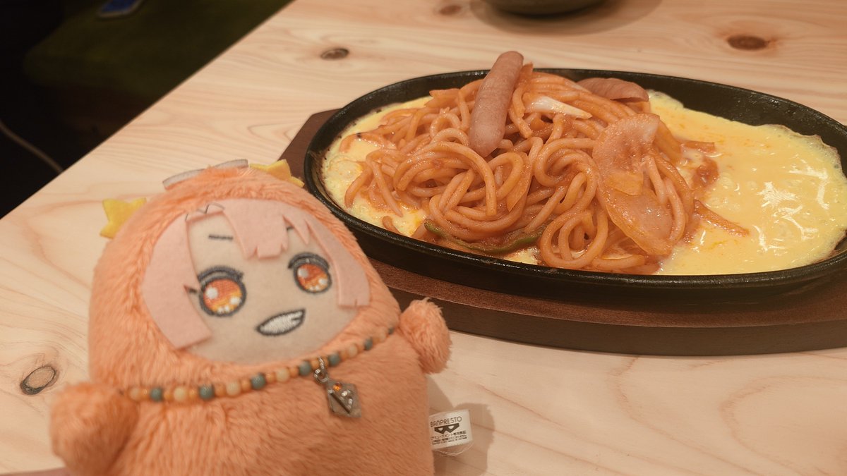 mitsu___33's tweet photo. ピタゴラカラーの美味しい物を摂取してきました😋
おだんごもめっちゃ美味しかった✨ https://t.co/hJWA2uQYeT