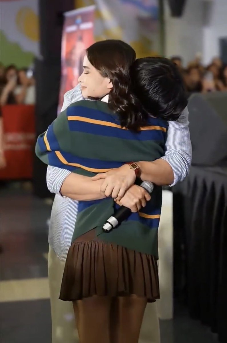 VsVminbts's tweet photo. Some of OUR DEAREST RHENSEPH hugsssss https://t.co/3CChjueACc