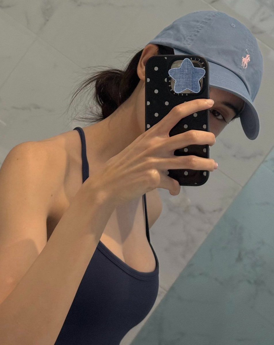 Allyyyyy_93's tweet photo. HER ARMS, FINGERS, BUM BUM 🍑 NOSE AND NOW HER BACK And FRONT🫠🥵

@lena__lorena its so hard to gatekeep you 😭

#Lalinalena #ลีน่าลลินา https://t.co/JSff5MTNtR