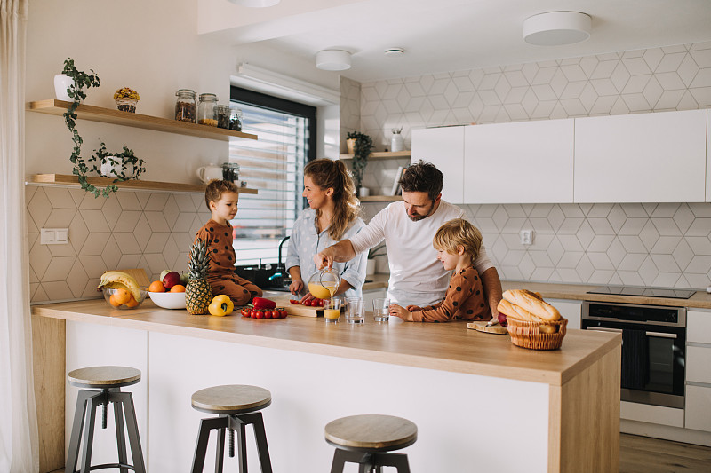 BuffyHahm's tweet photo. Cozy Sunday morning with my two messy kids laughing while we bake cookies—flour everywhere but hearts full of warmth. The best little chaos life offers.， https://t.co/sQn3gLyMU0