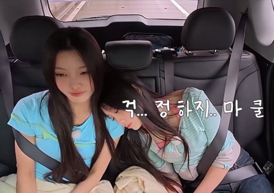 hichiii0's tweet photo. 어떤 경우에는 여자한테 어깨 내어주는게 태어날때부터 탑재된것처럼 자연스러운 사람이 있음 https://t.co/v7rNKgMjCu