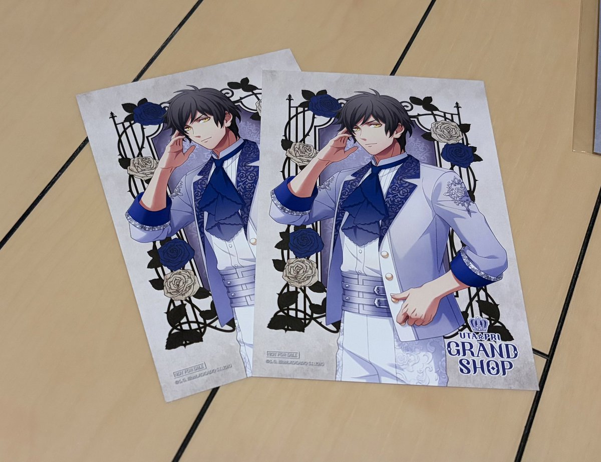 CamusLoveTea's tweet photo. もうグラショ終わりかけ10秒前だけどやっと中に入ってきたw
何も買う気なかったんですがね！
本当にミュ様の写真を撮って帰るつもりでふらっと寄っただけなんすよ！
特典13枚貰いましたww https://t.co/mCdQEOH6e0