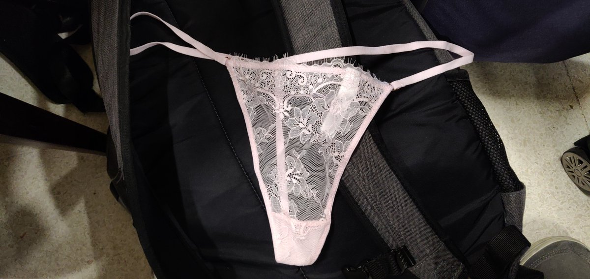 Zakru_'s tweet photo. Omw out from the VeXpo orgy. Thanks @Chadakyo for your lovely gift. https://t.co/CH3R1O4IFt