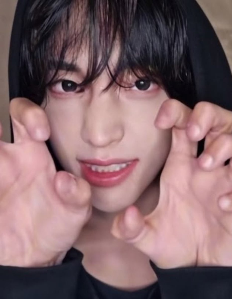 gaycatbin's tweet photo. 웅냥냥 모드 https://t.co/fNEzaFQVDi