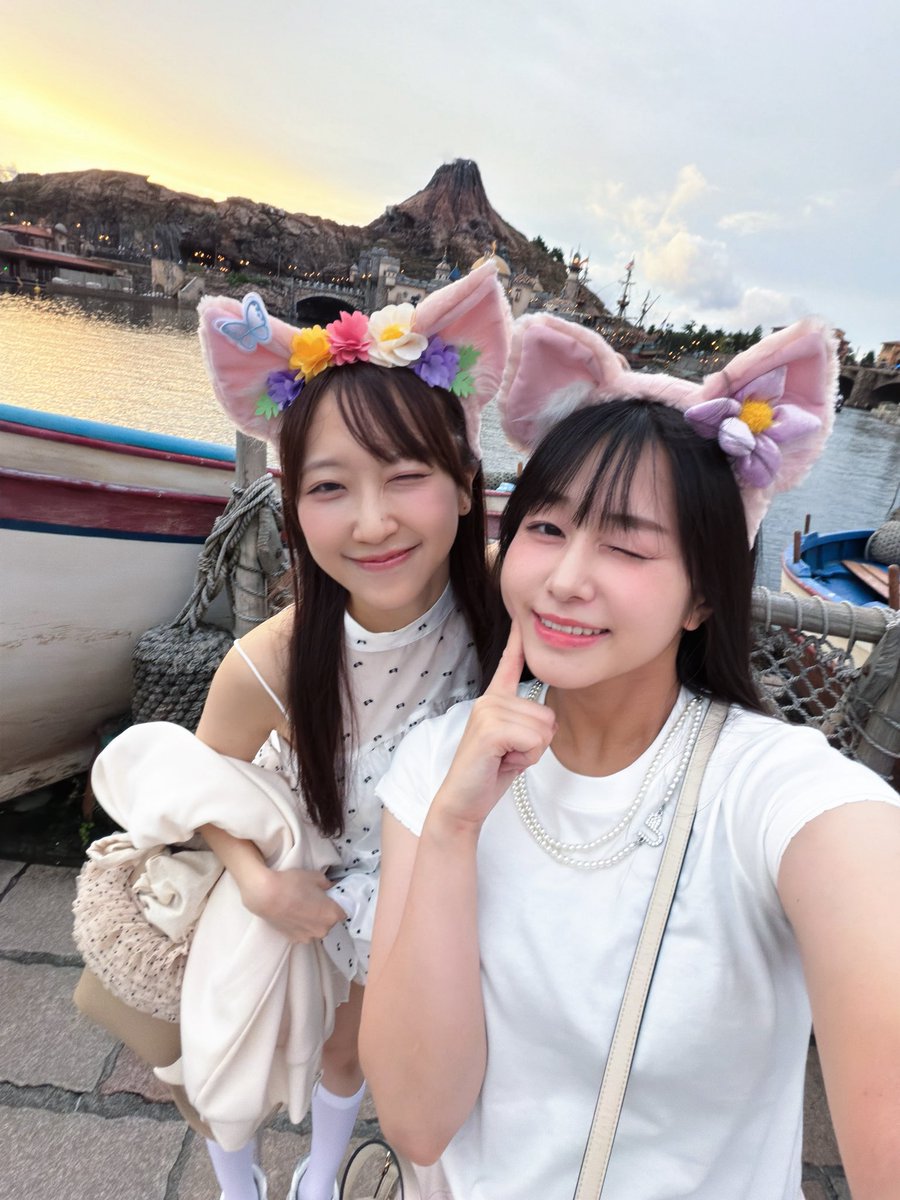 cocohayashi515's tweet photo. もっちーとDハロ行ってきた🎶🎃
明日空いてる？行こ！のテンションで集まれるってワケ。ネ申。 https://t.co/e30sYmvlDP