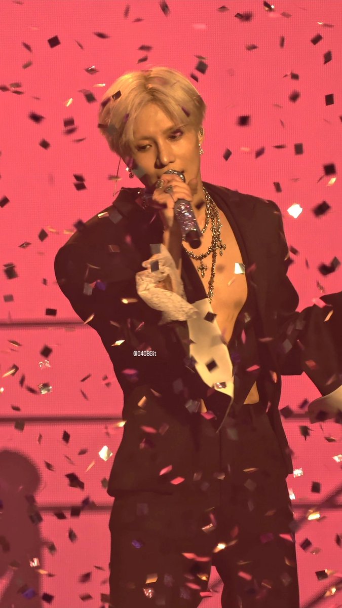 0408Git's tweet photo. [LiMiNaL]
사랑인 것 같아

#태민 #TAEMIN #テミン https://t.co/0bf0wNnftO