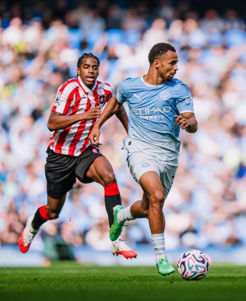 victor_MCFC's tweet photo. Ndiaye and Doku are reasons why you don’t judge football purely on G/A.

Ndiaye could have gotten an assist yesterday when he played Haaland through for a tap in, which he missed. (Although Haaland was falling)

Doku played a clean ball through to O’Reilly which could have made the game 6-3, but he missed.

But people who didn’t watch the game would have looked at FotMob and assumed they didn’t play well.

Watch football with your eyes. Leave Sofascore alone.👀

#MCISUN #ManCity