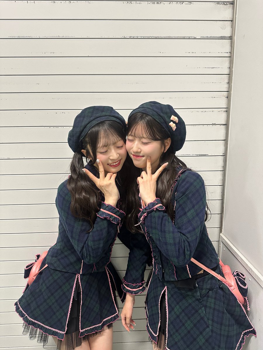 yunachan_akb48's tweet photo. #AKBが好きish 
福岡握手会ありがとうございました🎀

福岡限定ユニットは
ゆなあづで「となりのバナナ」でした🍌
楽しかった〜！！

普段なかなか会えない九州の方や始めましての方にたくさんお会いできてとっても嬉しかったです！

次はコンサート楽しみにしててね😊✨ https://t.co/CpWaRXhhqk