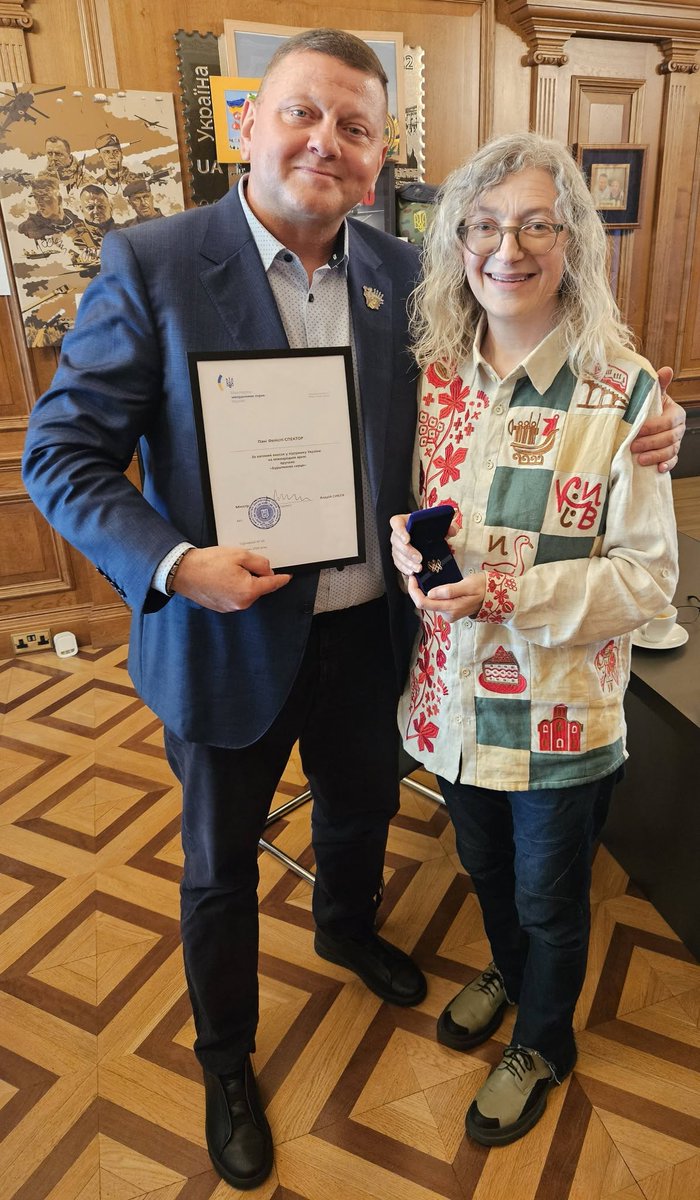 UkrEmbLondon's tweet photo. 1/2 On her birthday, Ukraine's Ambassador @ZaluzhnyiUA presented British journalist, writer, and volunteer Felicity Spector with the “Amber Heart” award, presented by Foreign Minister A. Sybiha, in recognition of her significant contributions to supporting Ukraine internationally https://t.co/NtY9PYxJZq