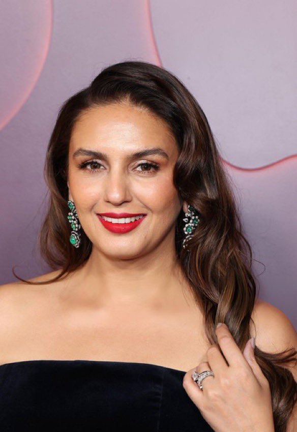 muthalbo's tweet photo. Huma Qureshi
#Huma #HumaQureshi https://t.co/Jjgojs7clE