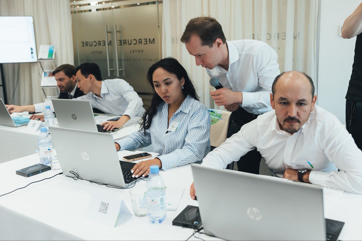 edb__official's tweet photo. From Python to the Kalman filter: how the EDB Academy trained a new generation of macroeconomic forecasters https://t.co/NRHjTwBy3C